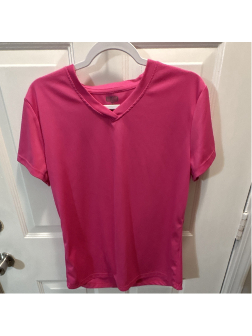 HELIUM unisex Pink Short Sleeve V-Neck Breathable Polyester Athletic T-Shirt